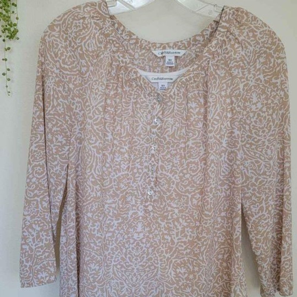 Croft & Barrow Tan and White XS Women's Blouse